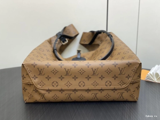 Atlantis GM LOUIS VUITTON 0723